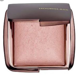 Hourglass ambient lighting